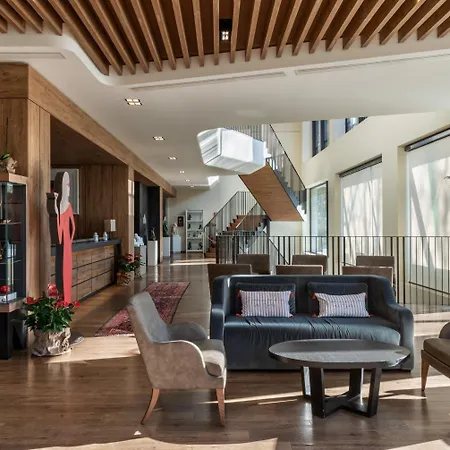 Hotel Grand Mont Blanc, By R Collection 5*