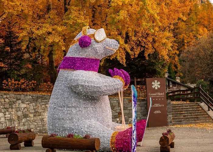 Grand Mont Blanc, By R Collection ホテル 5*