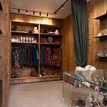 Grand Mont Blanc, By R Collection 酒店