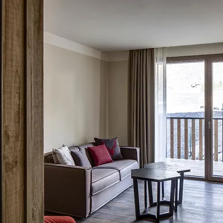 Grand Mont Blanc, By R Collection Hotel 5*