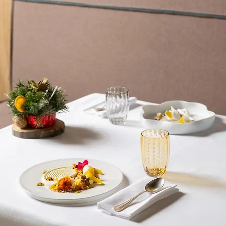 Grand Mont Blanc, By R Collection Hotel Courmayeur