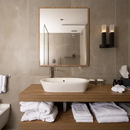 Grand Mont Blanc, By R Collection Hotel 5*