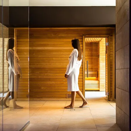 Grand Mont Blanc, By R Collection 5* Courmayeur