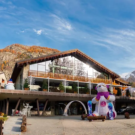 Готель Grand Mont Blanc, By R Collection Курмайор