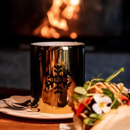 Grand Mont Blanc, By R Collection 5* Courmayeur