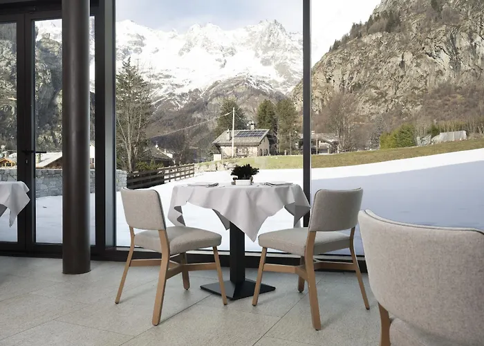 Grand Mont Blanc, By R Collection 5* Κουρμαγιέρ