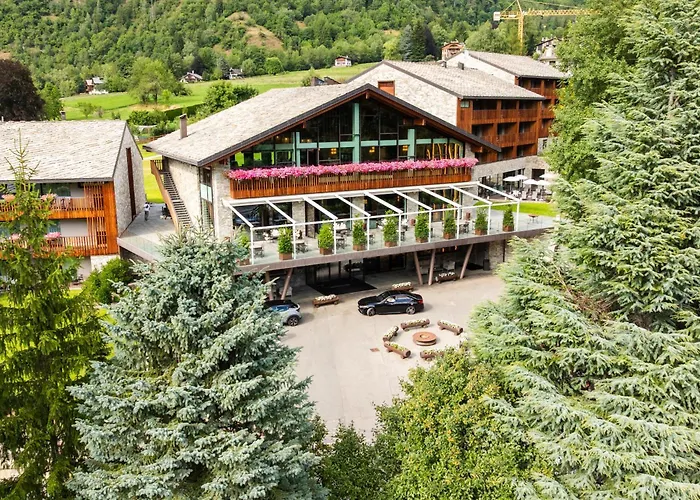 Grand Mont Blanc, By R Collection Ξενοδοχείο Κουρμαγιέρ