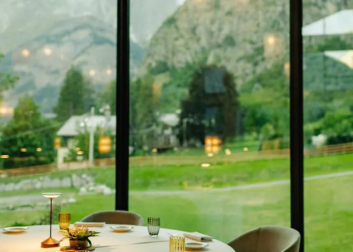 Grand Mont Blanc, By R Collection Κουρμαγιέρ