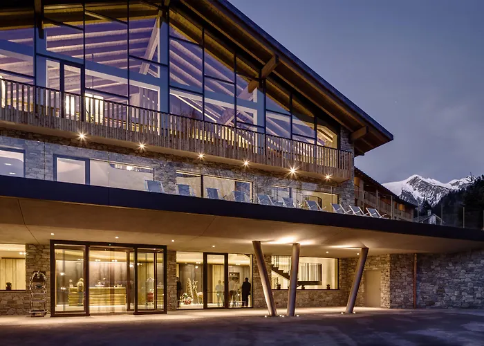 Grand Mont Blanc, By R Collection 5*