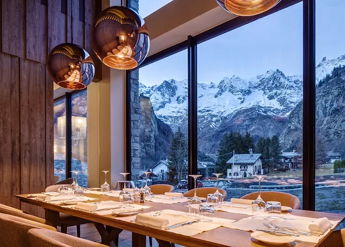 Grand Mont Blanc, By R Collection Hotel Courmayeur