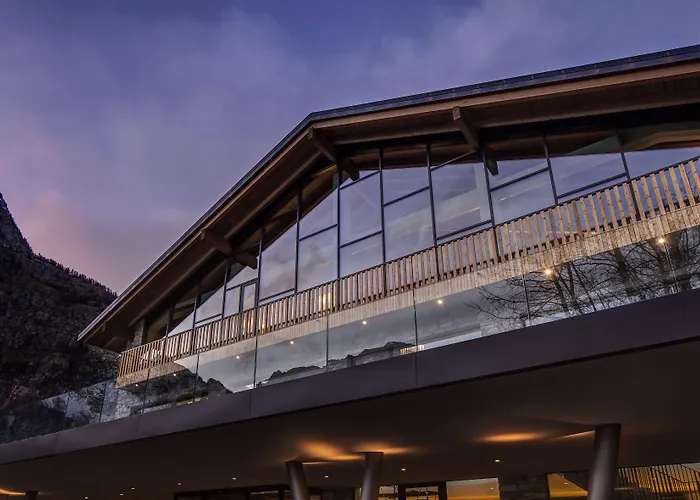 Grand Mont Blanc, By R Collection Ξενοδοχείο